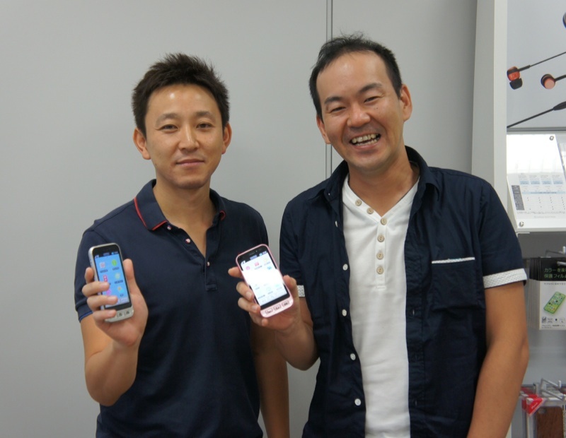 ソフトバンクモバイル株式会社　プロダクト・サービス本部 村山さん（左）、CSR室齊藤 剛さん（右）