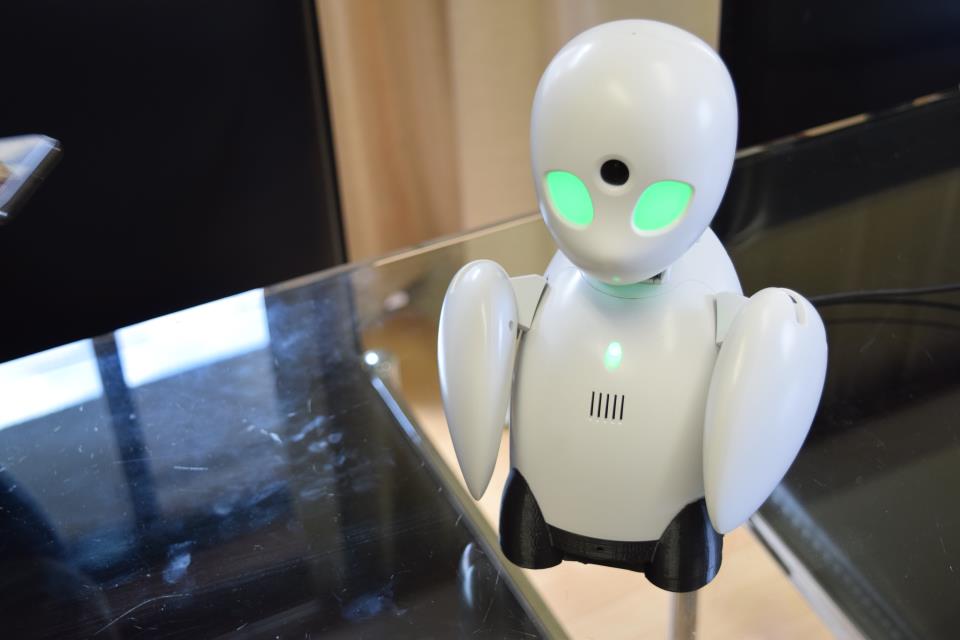 身体障害や距離を超えて交流する分身ロボット「OriHime」で新時代のコミュニケーションを実現