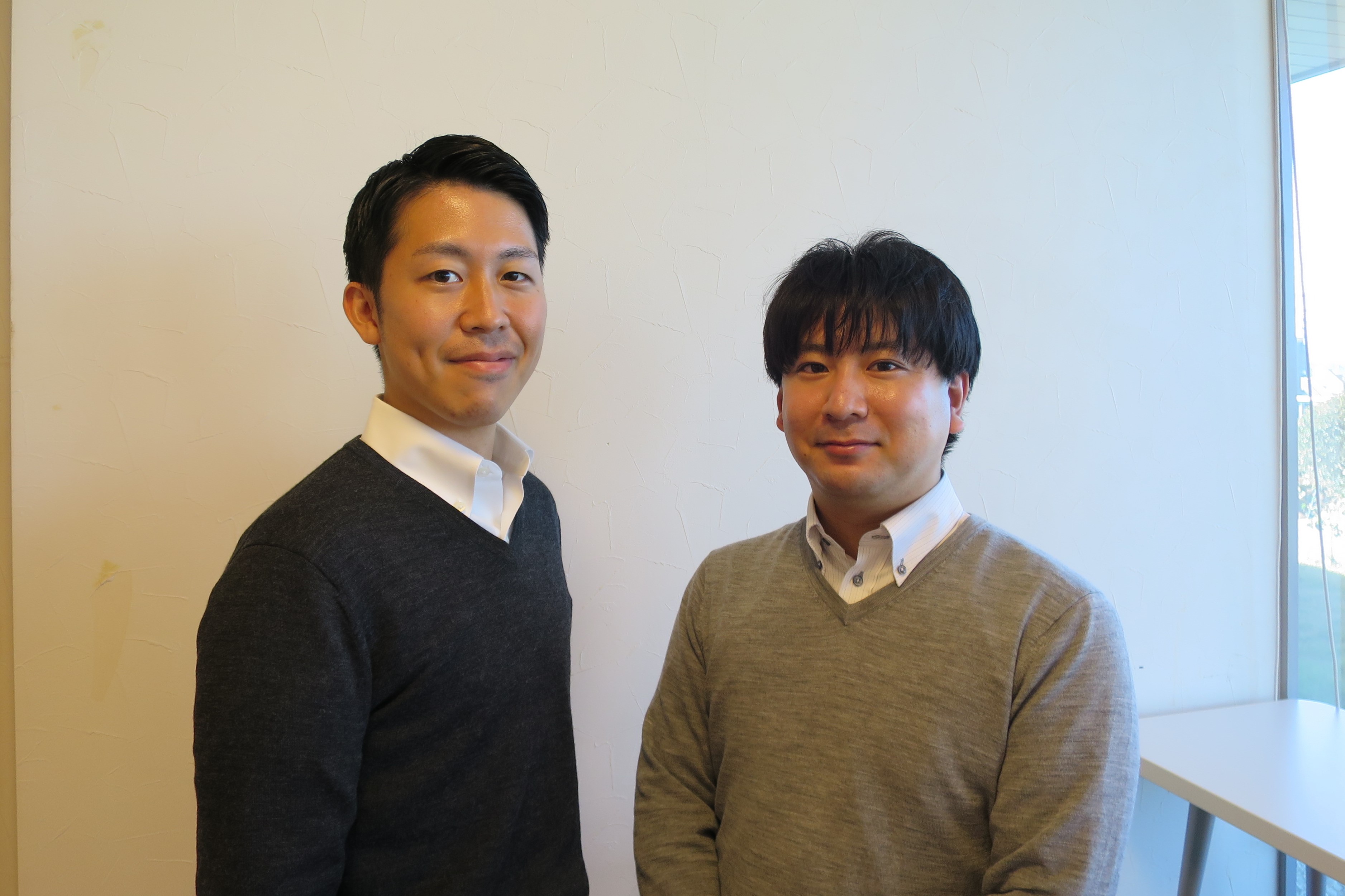 杉並区保健福祉部障害者施策課管理係の神田さん（左）と平松さん（右）